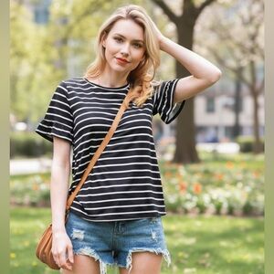 NEW•L-XL• Zen Lily Ella Essential Black & White Striped Minimalist Top